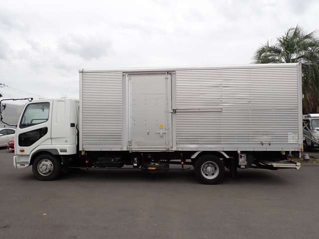 Mitsubishi Fuso Fighter 9