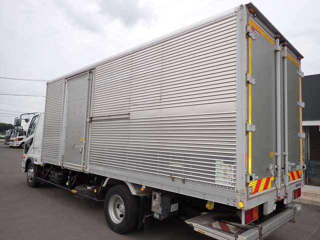 Mitsubishi Fuso Fighter 10