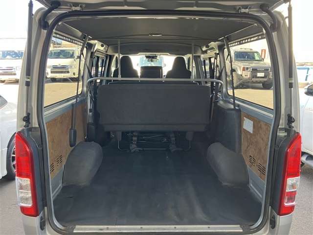 Toyota Regius Ace 11