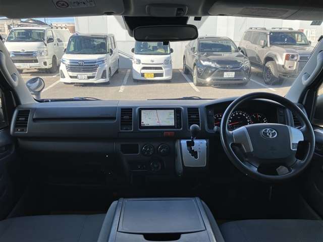 Toyota Regius Ace 5