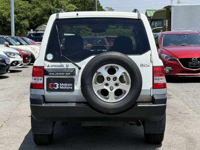 Mitsubishi Pajero iO 12