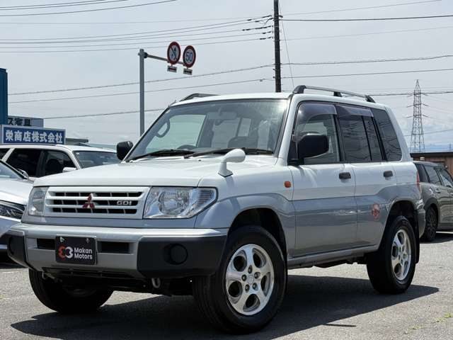 Mitsubishi Pajero iO 9