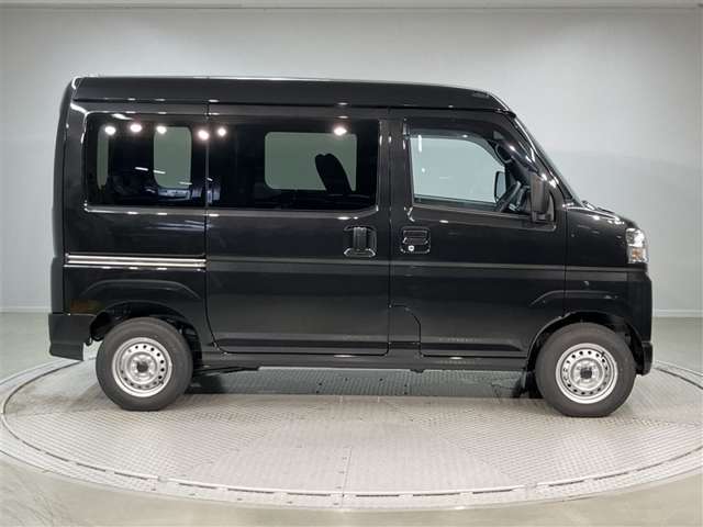 Daihatsu Hijet Cargo 5