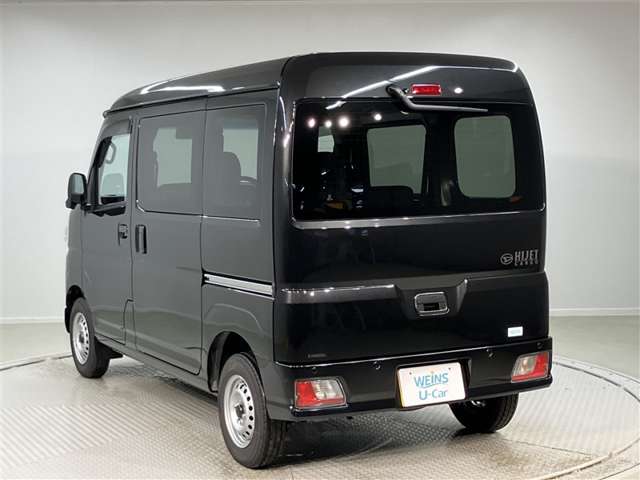 Daihatsu Hijet Cargo 6