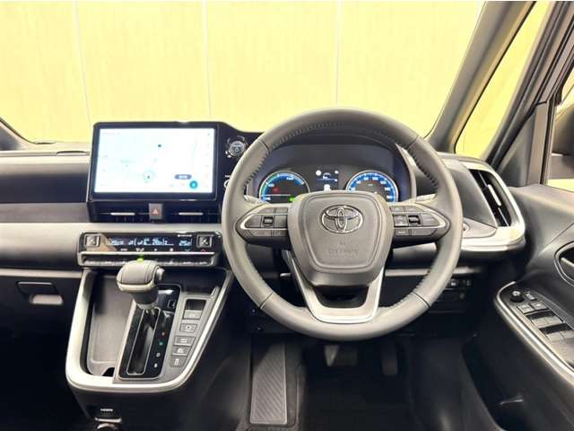 Toyota Noah 8