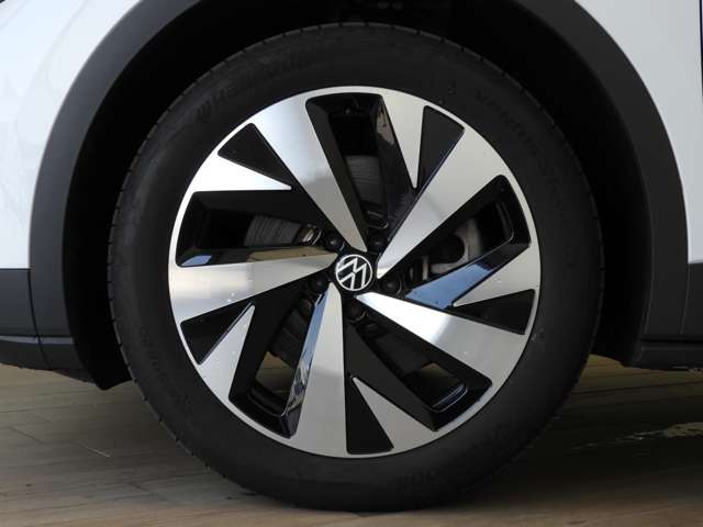 Volkswagen ID.4 8