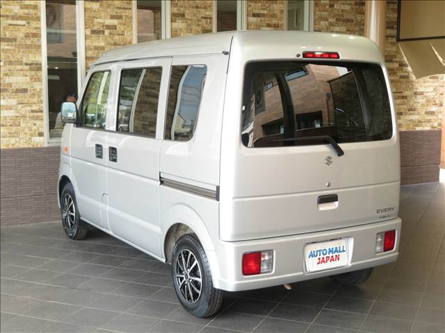 Suzuki Every 8
