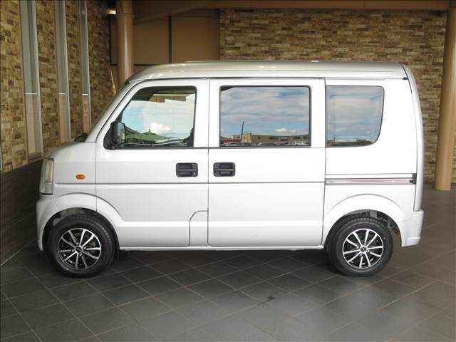 Suzuki Every 9