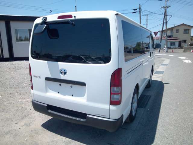 Toyota Hiace Van 3