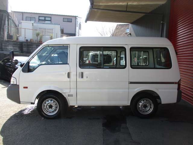 Nissan Vanette 4