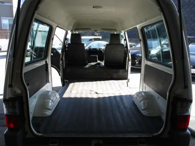 Nissan Vanette 10