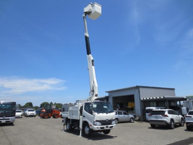 Hino Dutro 10