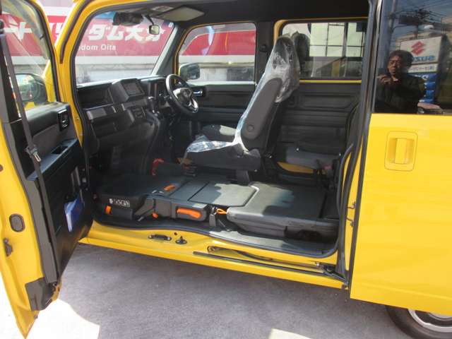 Honda N-VAN 12
