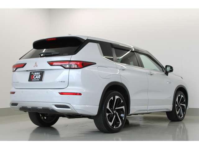 Mitsubishi Outlander 4