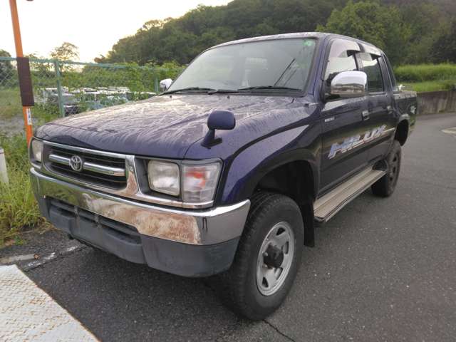 Toyota Hilux 4