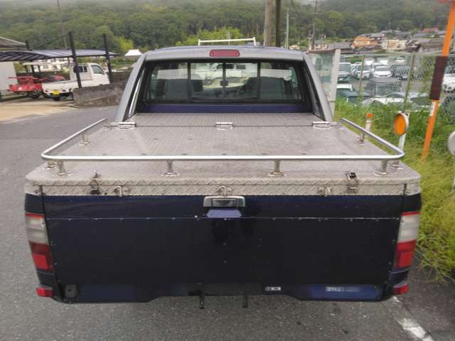 Toyota Hilux 7