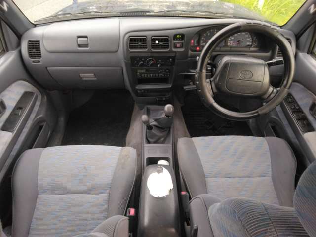 Toyota Hilux 8