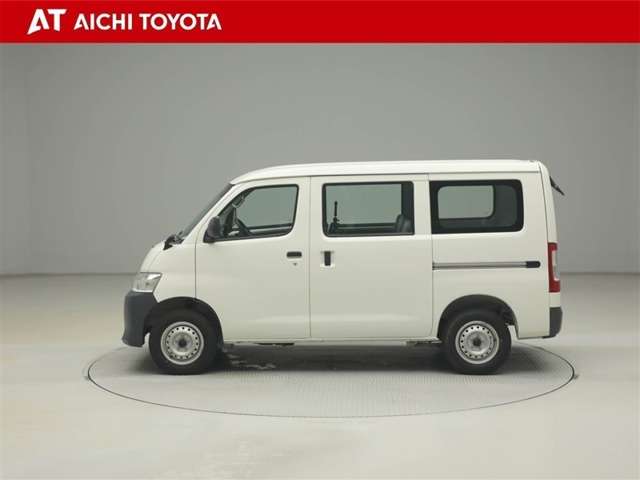 Toyota Town Ace Van 3