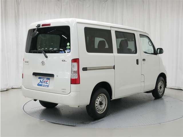 Toyota Town Ace Van 3