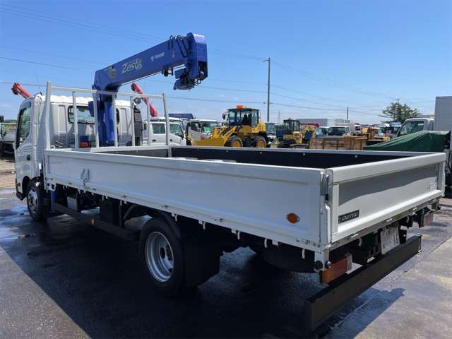 Hino Dutro 7