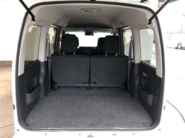 Toyota Pixis Van 11