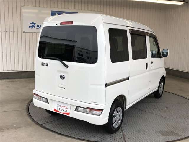 Toyota Pixis Van 5
