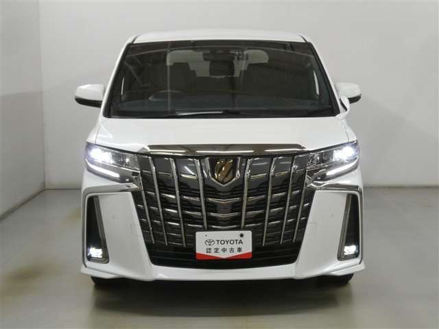 Toyota Alphard 3