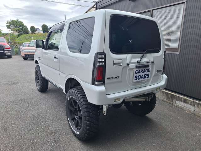 Suzuki Jimny 5