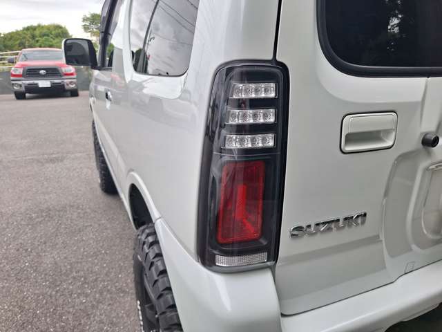 Suzuki Jimny 6