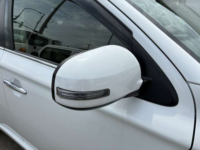 Mitsubishi Outlander PHEV 10