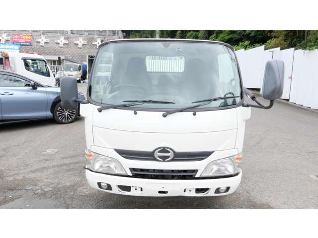 Hino Dutro 2