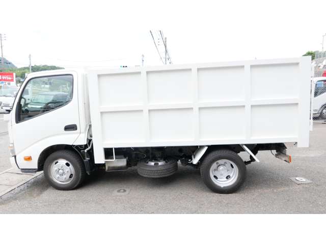 Hino Dutro 5