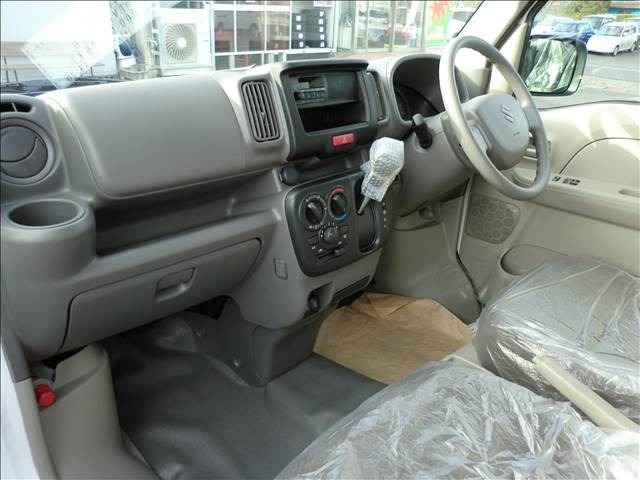 Suzuki Every 8