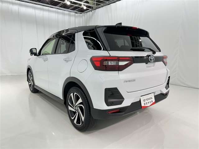 Toyota Raize 6