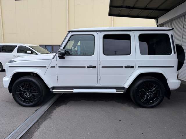 Mercedes-Benz G-Class 12