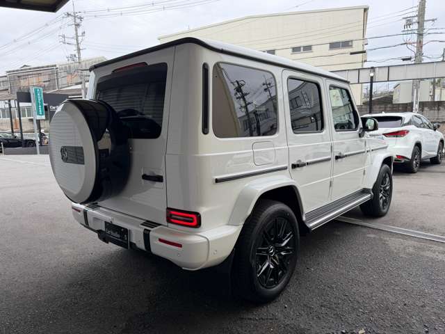 Mercedes-Benz G-Class 9
