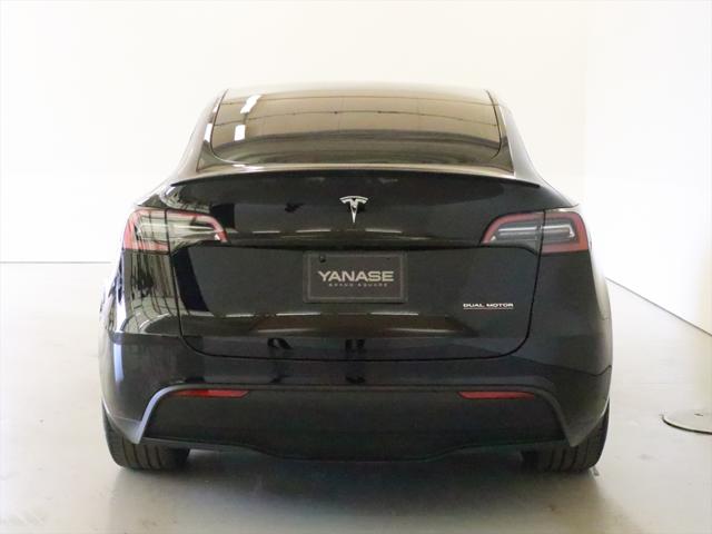 Tesla Model Y 3