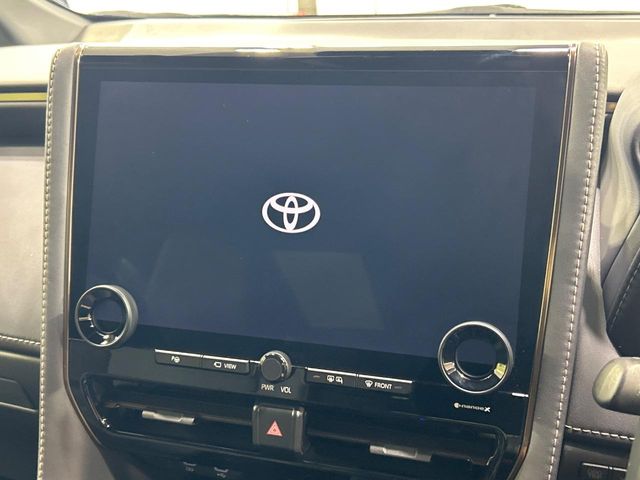 Toyota Alphard 4