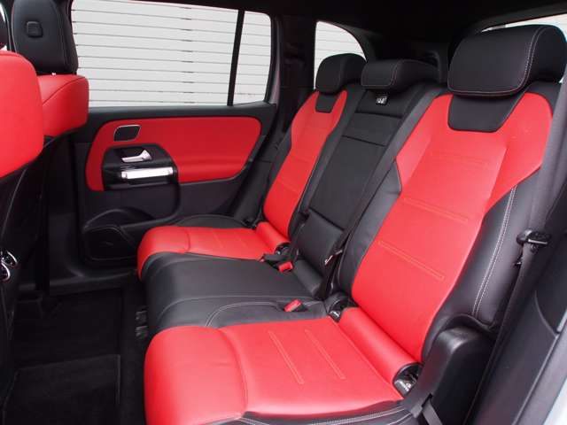 Mercedes-Benz GLB 5