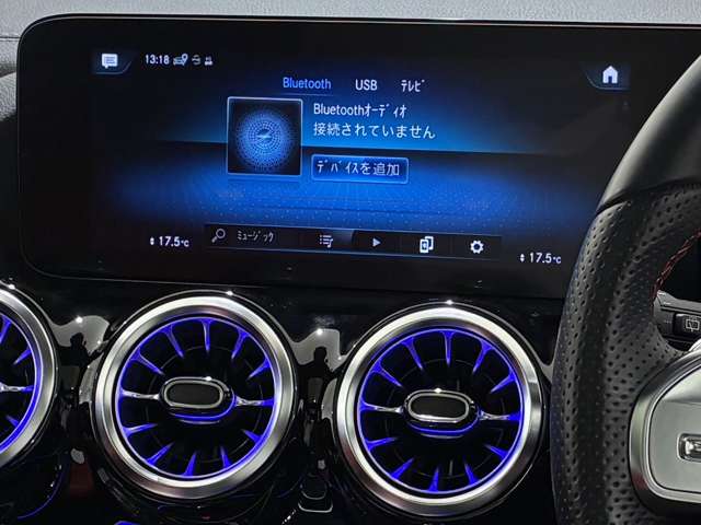 Mercedes-Benz GLA-Class 10