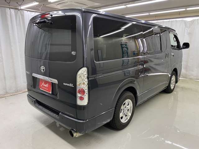 Toyota Regius Ace 2