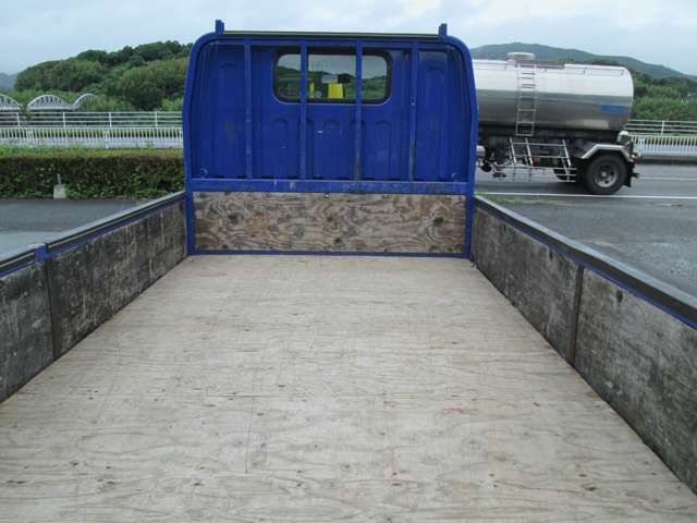 Mitsubishi Fuso Canter 9
