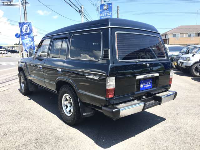 Toyota Land Cruiser 60 6