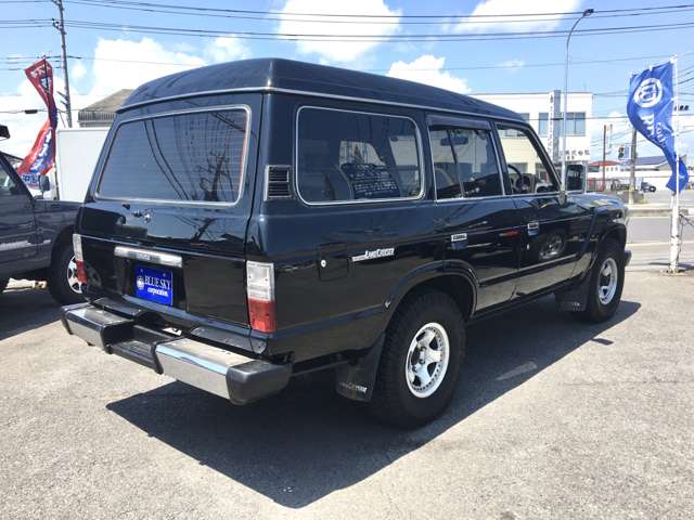 Toyota Land Cruiser 60 8