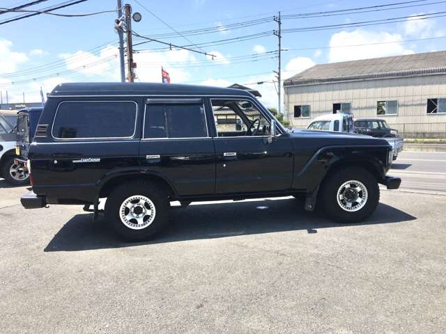 Toyota Land Cruiser 60 9