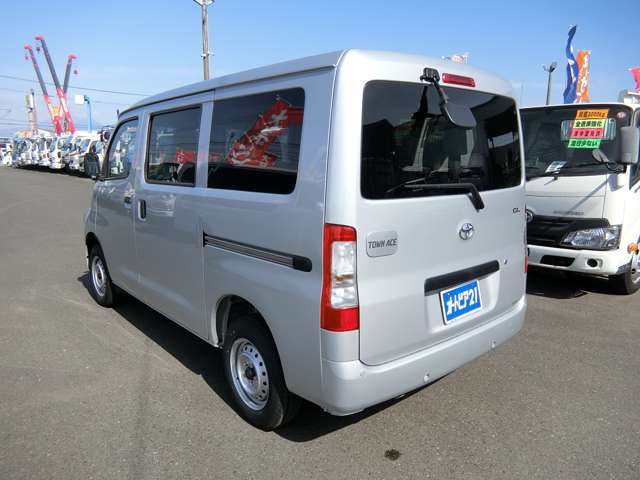 Toyota Town Ace Van 4
