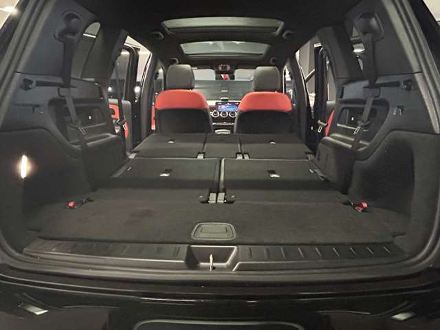 Mercedes-Benz GLB 11