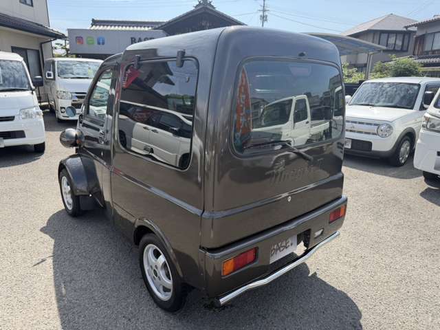 Daihatsu Midget II 10