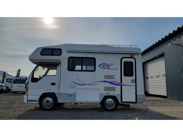 Isuzu Elf 8