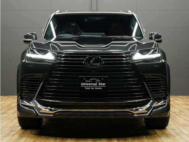 Lexus LX 11